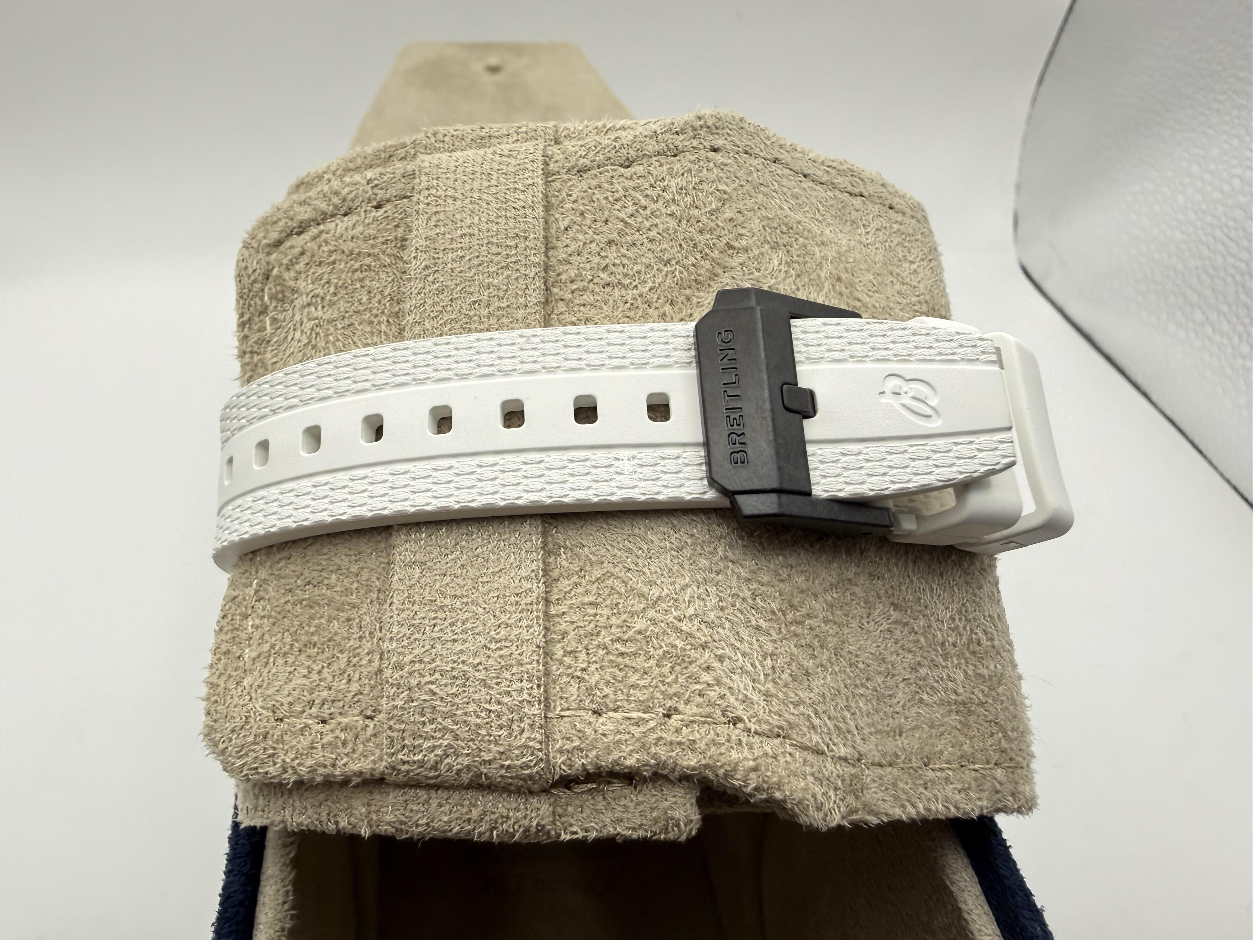 Breitling Professional Endurance Pro 38